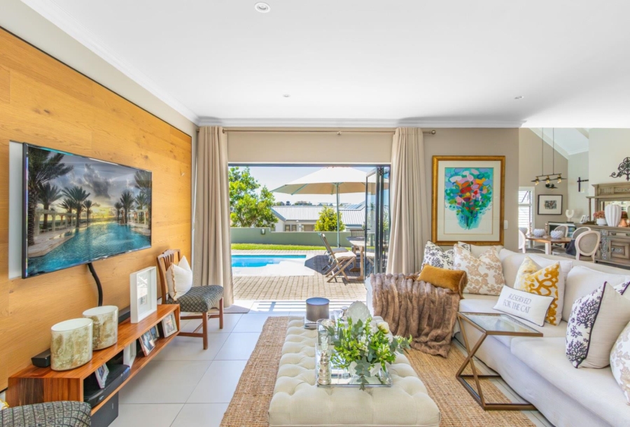 5 Bedroom Property for Sale in Kingswood Golf Estate Western Cape